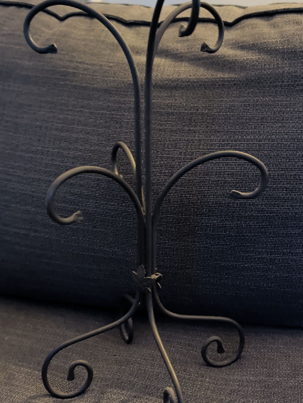 Longaberger Black Wrought Iron Mug Rack